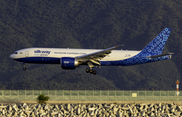 シルクウェイ・ウェスト・エアラインズ 機材(飛行機)・航空