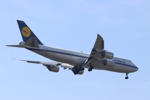 ピカチュウジェットBC 1号機」特別塗装機 スカイマーク (737-800