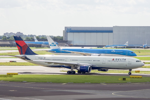 KLMオランダ航空B787-10 100周年記念塗装機 KLMの100周年特別塗装機は初の787-10 | FlyTeam ニュース