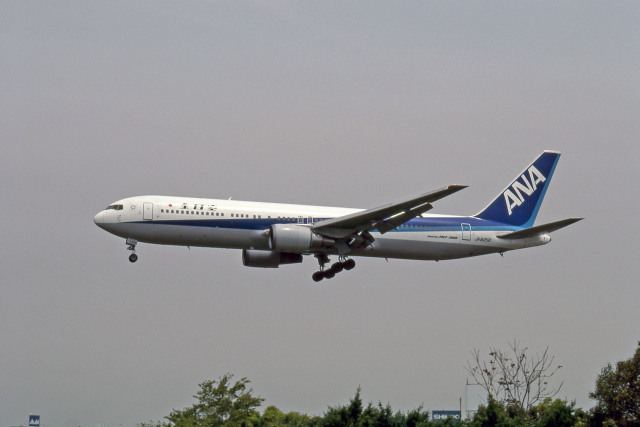 ANA   ボーイング777-200 ANA ボーイング 777-200ER (プラモデル) - ホビーサーチ