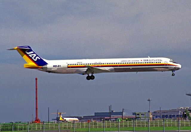 ヘキサゴンさんが、羽田空港で撮影した日本エアシステム MD-81 (DC-9-81)の航空フォト（飛行機 写真・画像）
