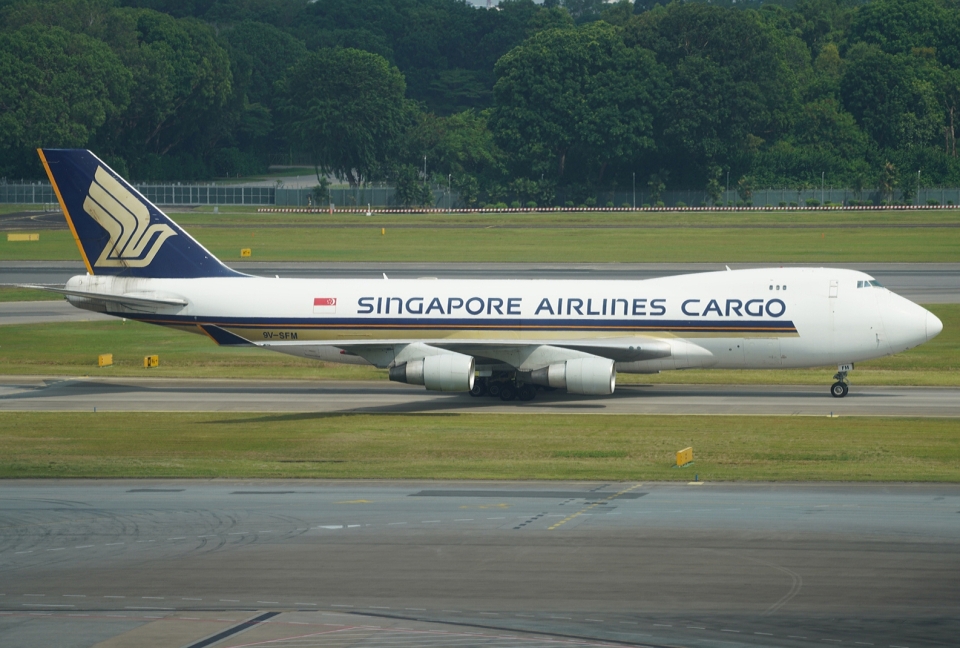 シンガポール航空 Boeing 747-400 9V-SFM シンガポール