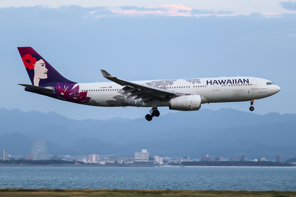 ハワイアン航空 Airbus A330-200 N389HA 関西国際空港 航空