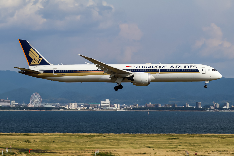 シンガポール航空 Boeing 787-10 9V-SCS 関西国際空港 航空