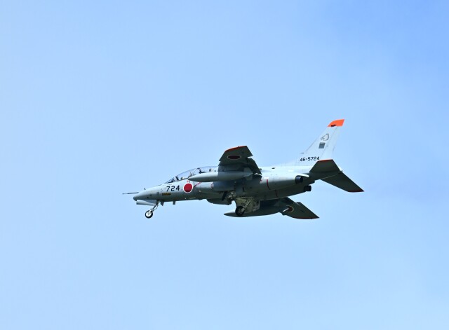 オカリンさんが、嘉手納飛行場で撮影した航空自衛隊 T-4の航空フォト（飛行機 写真・画像）