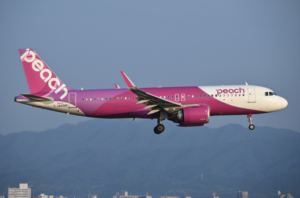 ピーチ A320 neo ピーチ Airbus A320neo JA206P 成田国際空港 航空フォト | by