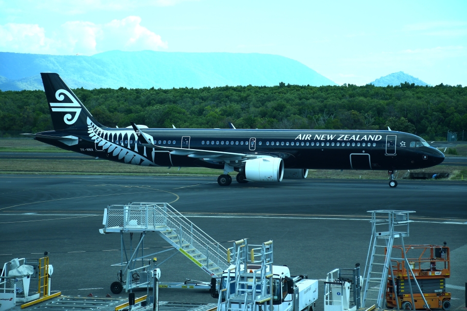 【美品】ニュージーランド航空　Airbus321 InFlight200 A321-200 ニュージーランド航空 ZK-OYE 1/200