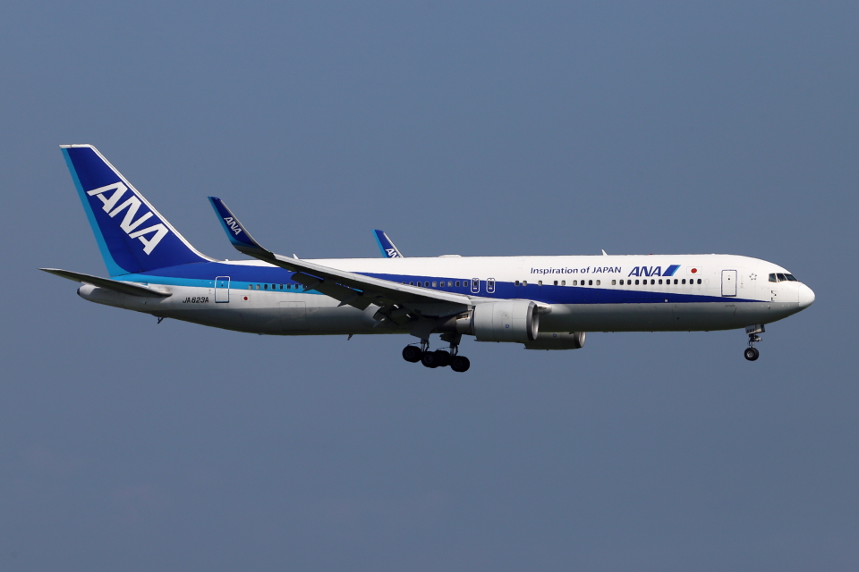 航空機・ヘリコプター ANA B767-300 JA623A manapatty 61NqECvAD-L._UF894,1000_QL80_.jpg
