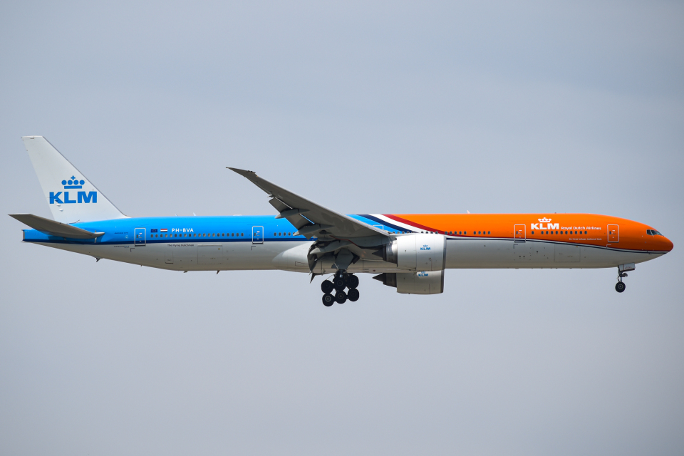 KLMオランダ航空 777-300ER KLMオランダ航空 Boeing 777-300 PH-BVA 成田国際空港 航空