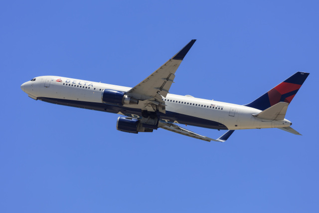 スカイチーム」特別塗装機 エールフランス航空 (777-300 | F