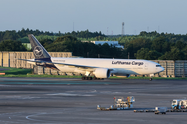 キャセイパシフィック航空Airbus350-1000 キャセイパシフィック航空 エアバスA350-1000型機の初号機を受領