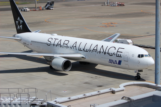 JAL B777-200 one world塗装1/200 JA708J 絶版 JAL B777-200 one world塗装1/200 JA708J 絶版 PMDG 777-200ER