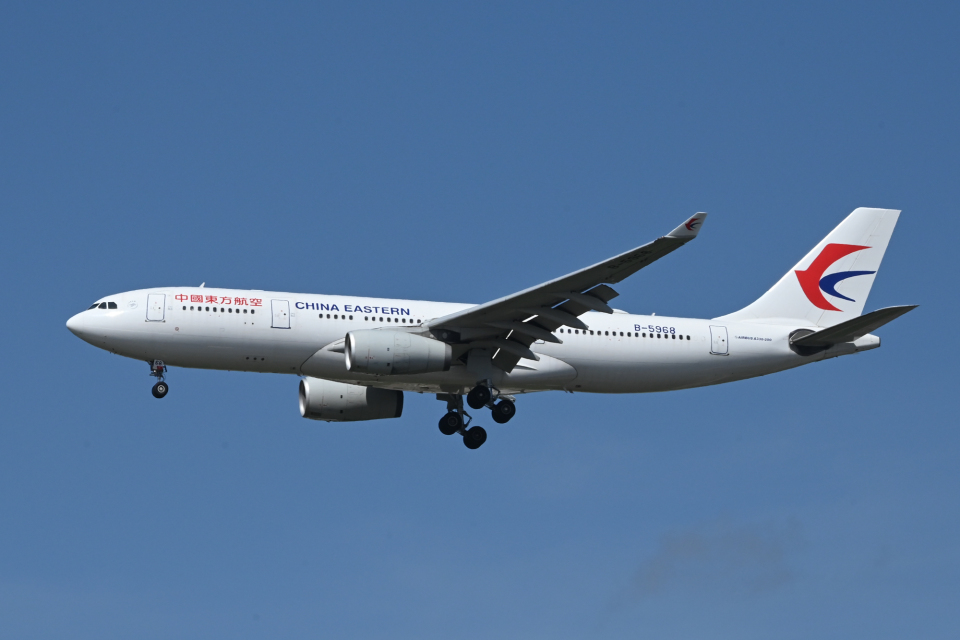 中国東方航空 B738 1/200 中国東方航空 B738 1/200