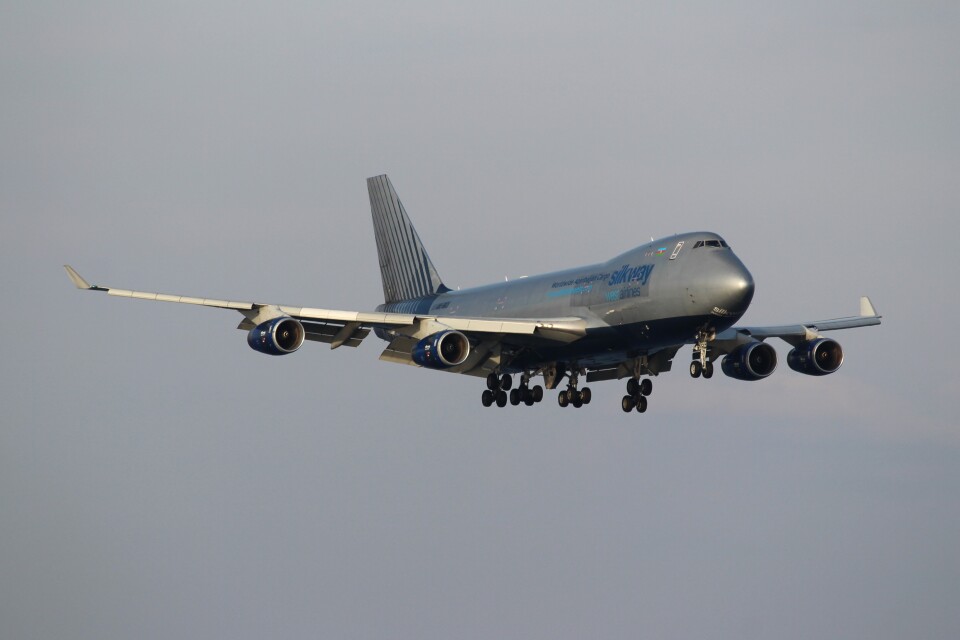 シルクウェイ航空 747モデル シルクウェイ・ウェスト・エアラインズ Boeing 747-400 4K-SW800