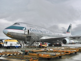 5034720011さんが、香港国際空港で撮影したキャセイパシフィック航空 747-412(BCF)の航空フォト（飛行機 写真・画像）