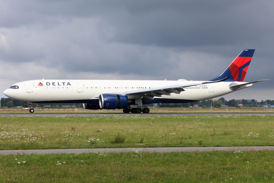 デルタ航空 Airbus A330-900 N430DX アムステルダム・スキポール