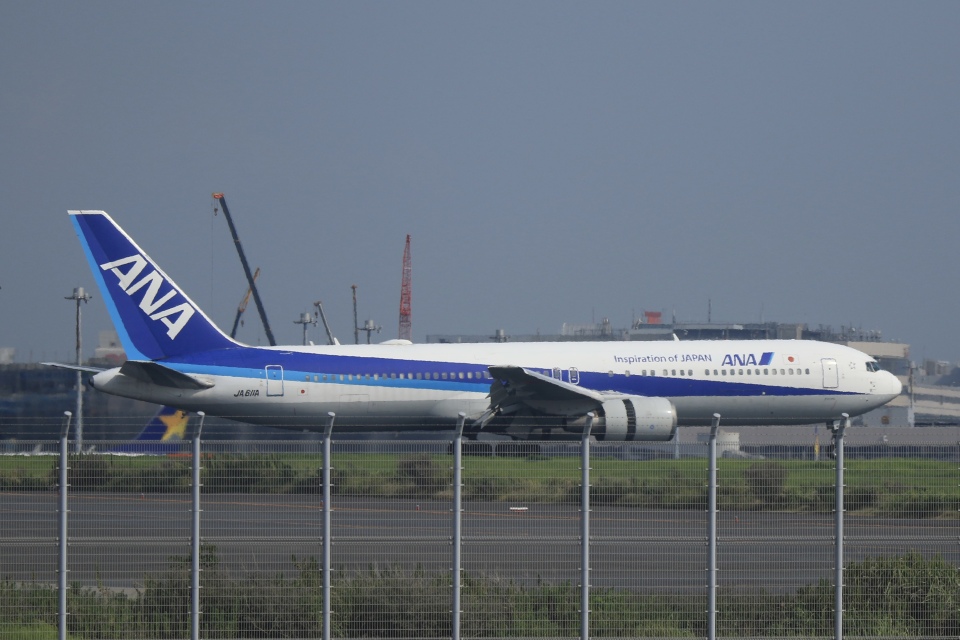 全日空 Boeing 767-300 JA611A 羽田空港 航空フォト | by 東京都