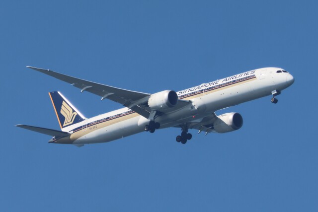 シンガポール航空 Boeing 787-10 世界初の787-10、関空経由で到着 写真特集・シンガポール航空787-10