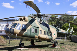 hikoukianaさんが、Szolnok Aviation Museumで撮影したハンガリー空軍 Mi-8の航空フォト（飛行機 写真・画像）