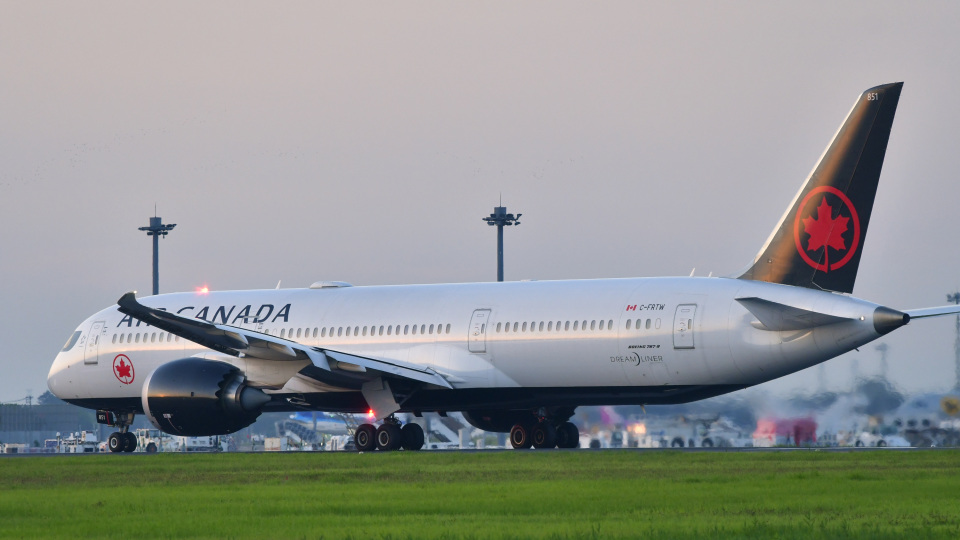 エア・カナダ Boeing 787-9 C-FRTW 成田国際空港 航空フォト