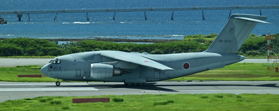 航空写真(フォト・画像)：航空自衛隊 Kawasaki C-2 18-1213 那覇
