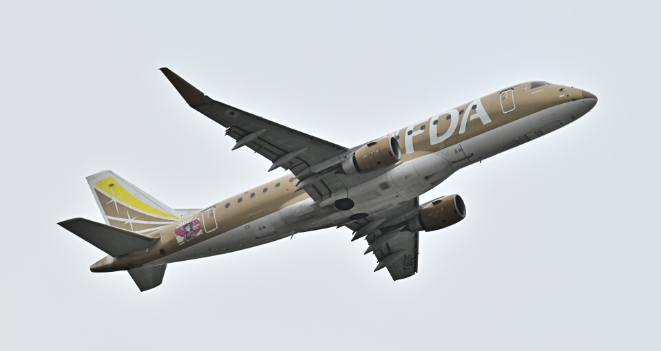 フジドリームエアラインズ Embraer 175 JA09FJ 福岡空港 航空