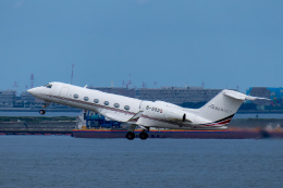 狛犬さんが、羽田空港で撮影したAmber aviation G-IV-X Gulfstream G450の航空フォト（飛行機 写真・画像）