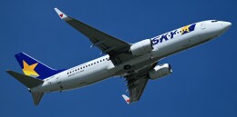 オカリンさんが、那覇空港で撮影したスカイマーク 737-81Dの航空フォト（飛行機 写真・画像）