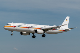 gomaさんが、インゴルシュタット・マンヒング空港で撮影したドイツ空軍 A321-231の航空フォト（飛行機 写真・画像）