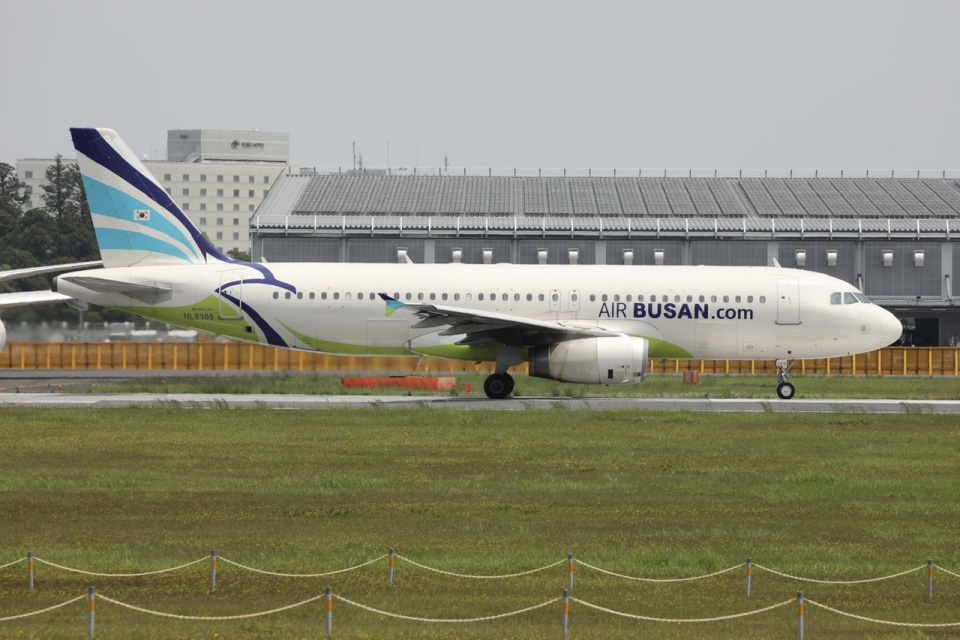 【未開封】AIRBUS A320 エアーバス お取り寄せ商品】 1/400 A320-200 中国東方航空 B-8393 |