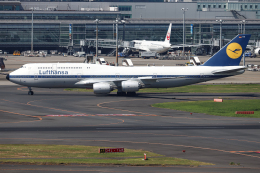 A.Tさんが、羽田空港で撮影したルフトハンザドイツ航空 747-830の航空フォト（飛行機 写真・画像）