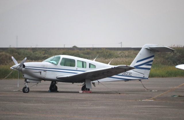 パイパー PA-28 チェロキー