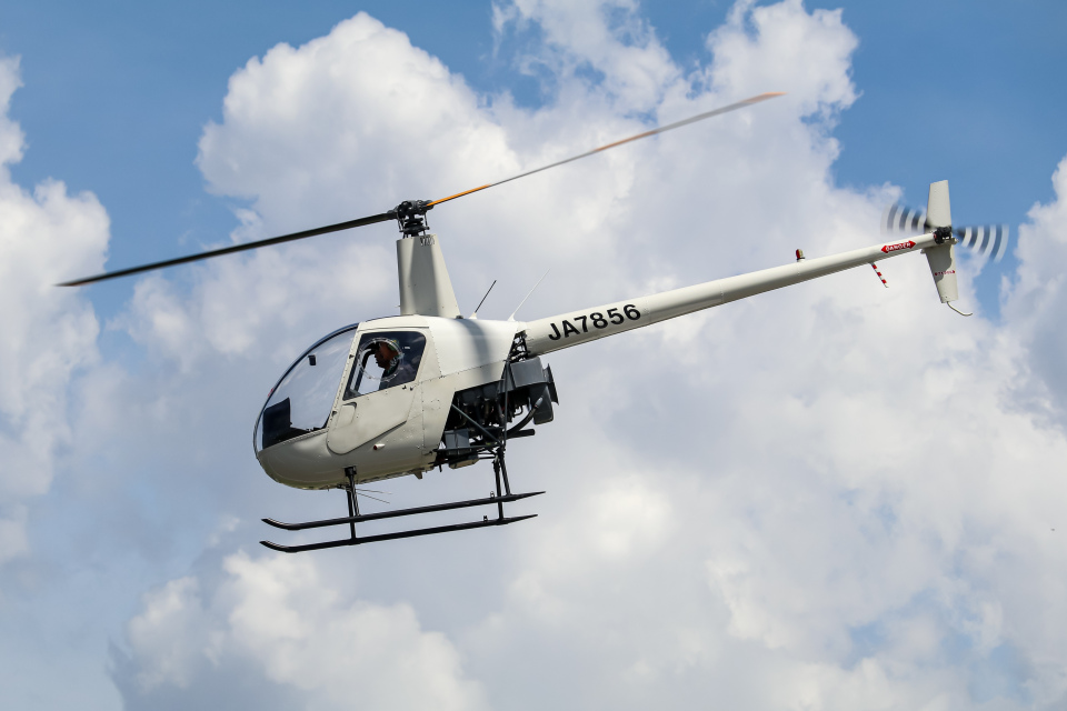 小川航空 Robinson R22 JA7856 八尾空港 航空フォト | by Y.D
