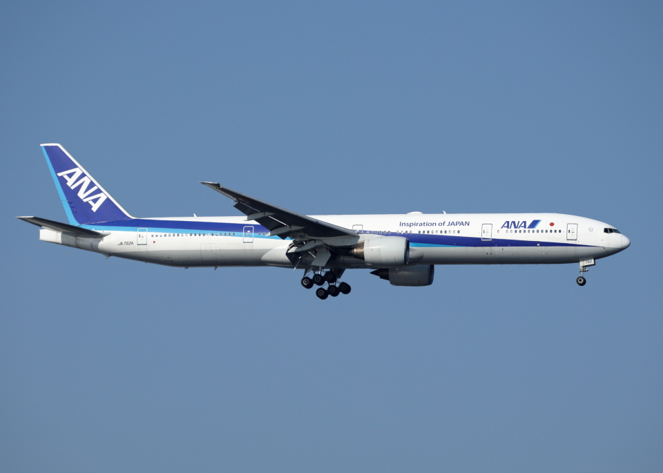 航空機・ヘリコプター ANA 777-300 JA752A ANA創立45周年記念 [ 風 ]」特別塗装機 全日空 (777-300