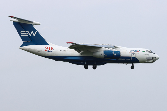 1/200　カザフスタン航空　イリューシン　IL 76 1/200 カザフスタン航空 イリューシン IL 76 - メルカリ