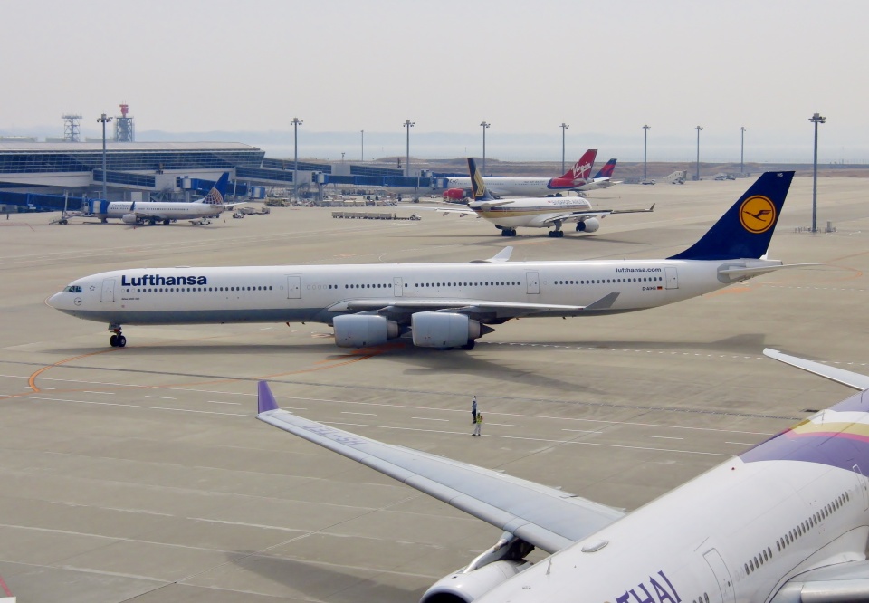 ルフトハンザ　A340 退役記念タグ　11805/35000 51NSDsOX3pL._UF350,350_QL50_.jpg