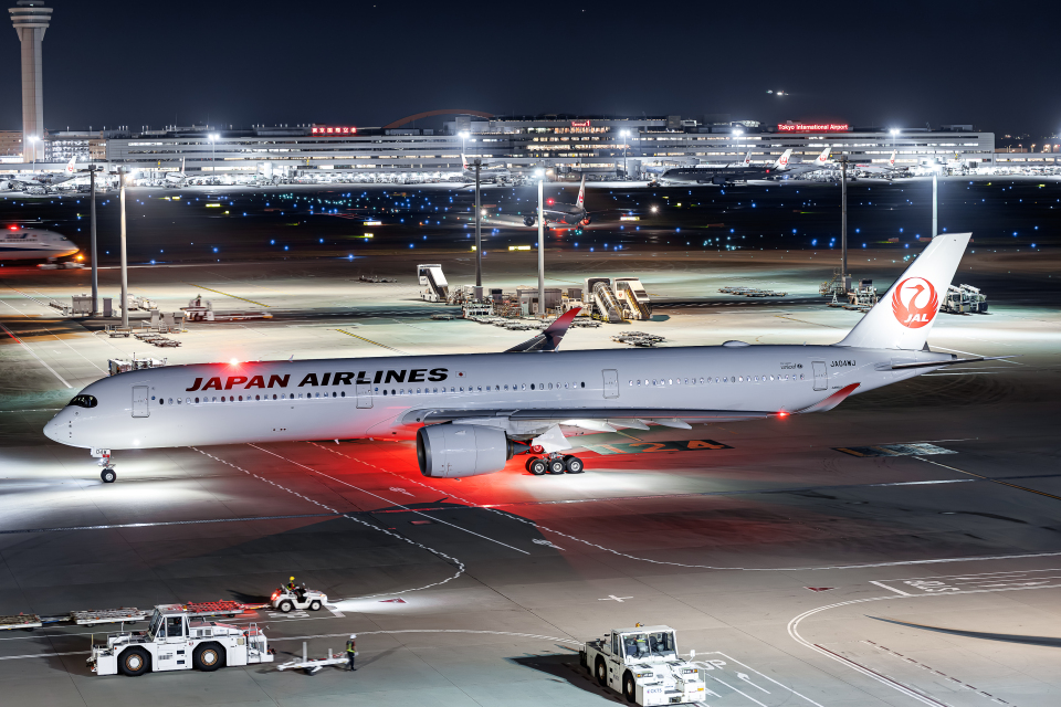 日本航空 Airbus A350-1000 JA04WJ 羽田空港 航空フォト | by F