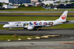 JAL×ユニバーサル・スタジオ・ジャパンジェット2」特別塗装機