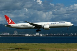 採れたてほしいもさんが、関西国際空港で撮影したターキッシュ・エアラインズ 777-3F2/ERの航空フォト（飛行機 写真・画像）