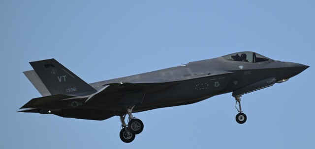 オカリンさんが、嘉手納飛行場で撮影したアメリカ空軍 F-35A Lightning IIの航空フォト（飛行機 写真・画像）