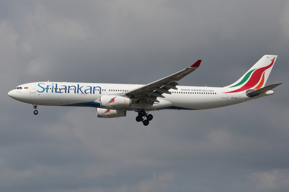 スリランカ航空 Airbus A330-300 4R-ALN 成田国際空港 航空