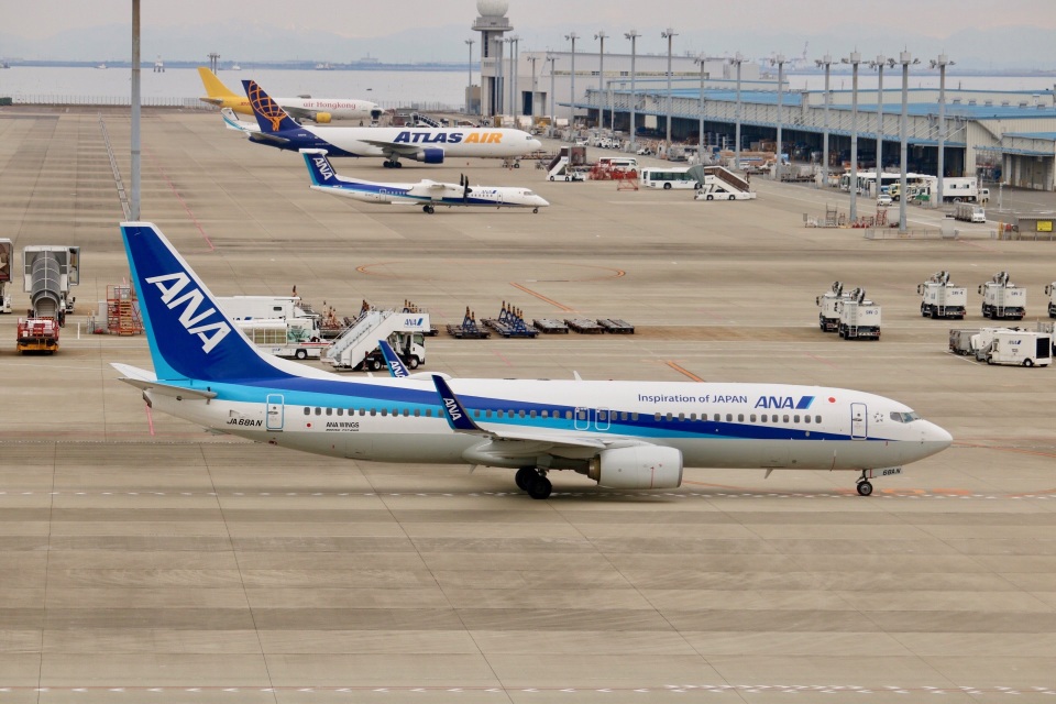 全日本空輸 Boeing 737-800 全日空 Boeing 737-800 JA68AN 伊丹空港 航空フォト | by S
