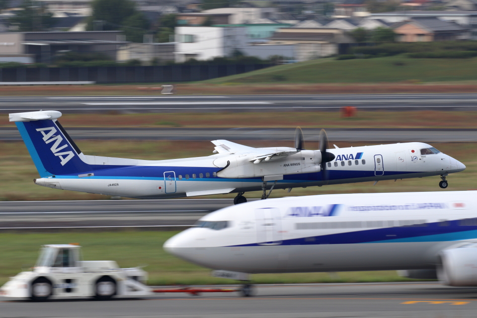 ★激レア非売品★ANA WINGS DHC8-Q300 退役記念 5点セット 働き者のQ400 | DHC-8-400就航20周年記念サイト | ANAグループ