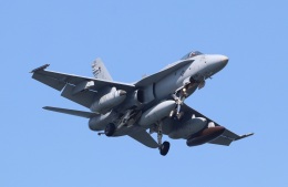 いかなごのくぎ煮さんが、岩国空港で撮影したアメリカ海兵隊 F/A-18C Hornetの航空フォト（飛行機 写真・画像）
