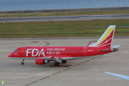 いかなごのくぎ煮さんが、神戸空港で撮影したフジドリームエアラインズ ERJ-170-100 (ERJ-170STD)の航空フォト（飛行機 写真・画像）