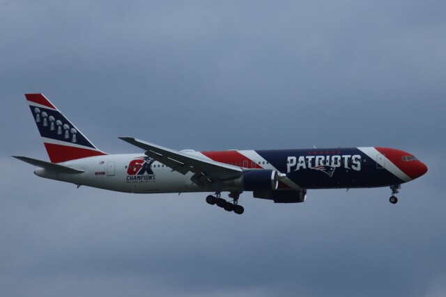 Mr.boneさんが、嘉手納飛行場で撮影したオムニエアインターナショナル 767-323/ERの航空フォト（飛行機 写真・画像）