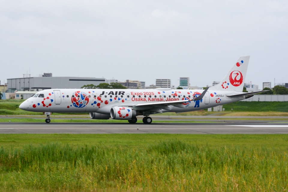 J-AIR JAL EMBRAER 190 日本航空 JA252J JC J-AIR JAL EMBRAER 190 日本航空 JA252J JC