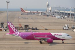 アオハルさんが、中部国際空港で撮影したピーチ A320-214の航空フォト（飛行機 写真・画像）