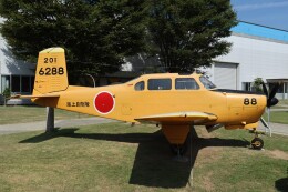 KAZFLYERさんが、小松空港で撮影した海上自衛隊 KM-2の航空フォト（飛行機 写真・画像）