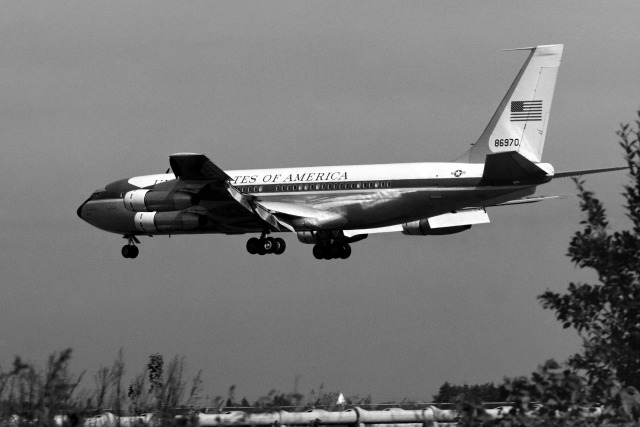 小金井原住民さんが、厚木飛行場で撮影したアメリカ空軍 VC-137B (707-153B)の航空フォト（飛行機 写真・画像）